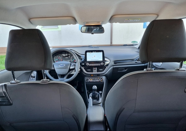Ford Fiesta cena 36900 przebieg: 61500, rok produkcji 2018 z Brzostek małe 667